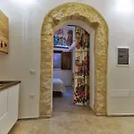Authentica Syracuse