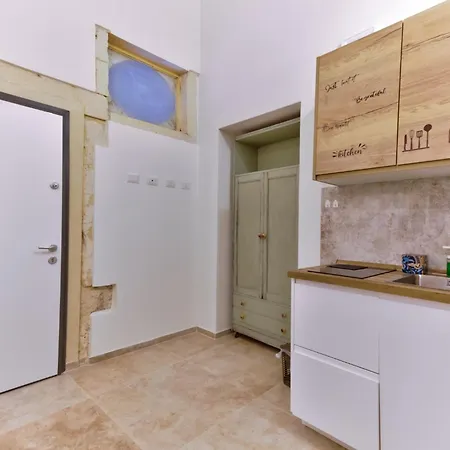 Authentica Апартаменты *